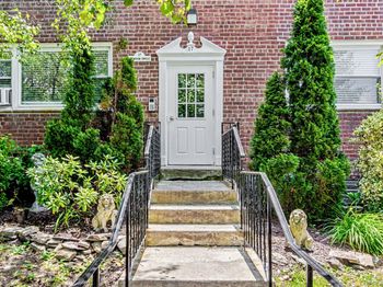 17 Leewood Circle