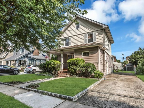 43 Elm Street, Lynbrook NY 11563