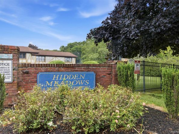 58 Bailey Court 58, Middle Island NY 11953