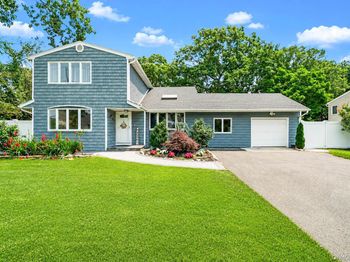 11 Mallard Avenue