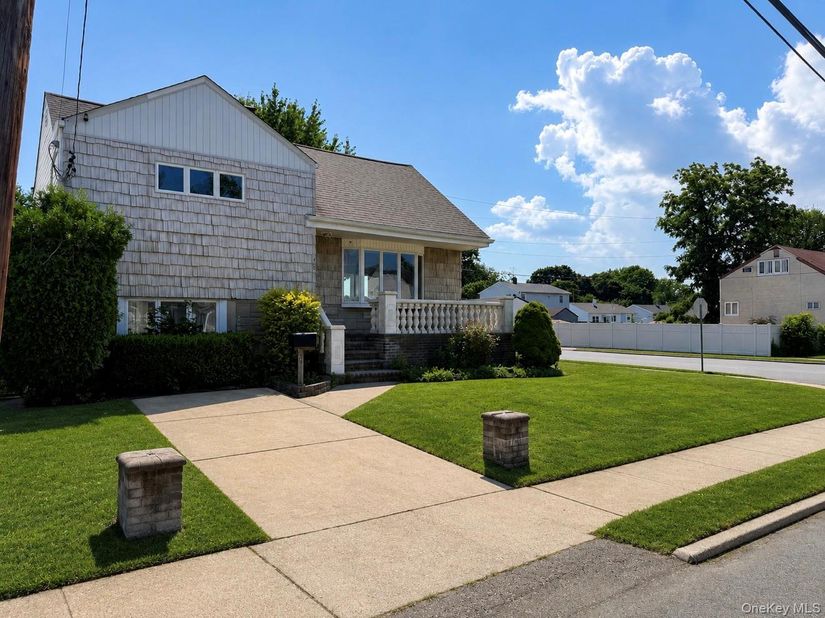 49 Noble Street, North Babylon NY 11703