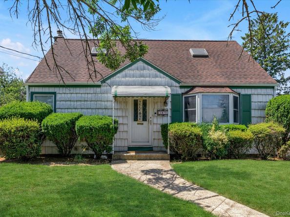 1973 Everett Street S, Valley Stream NY 11580
