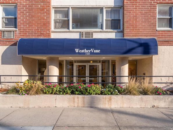 750 Shore Road 2D, Long Beach NY 11561