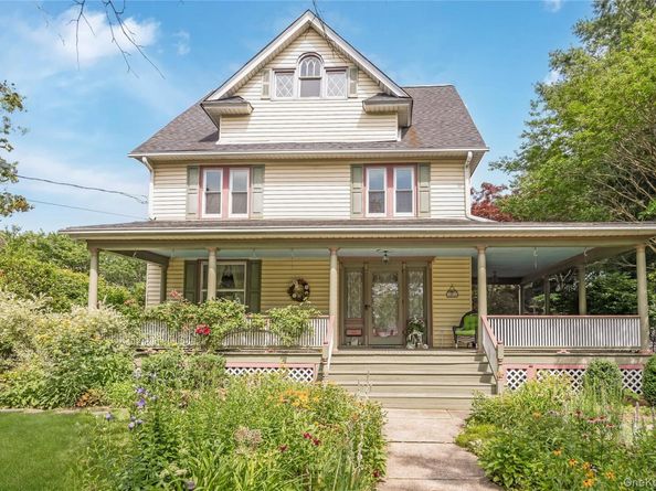 67 Davison Place, Rockville Centre NY 11570