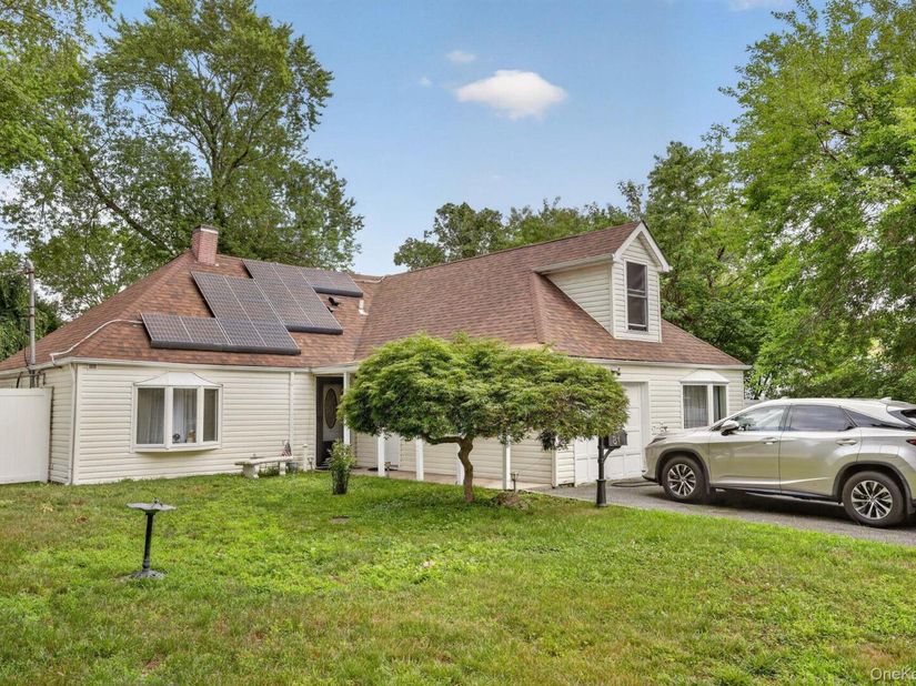 81 S Bedford Avenue, Islandia NY 11749