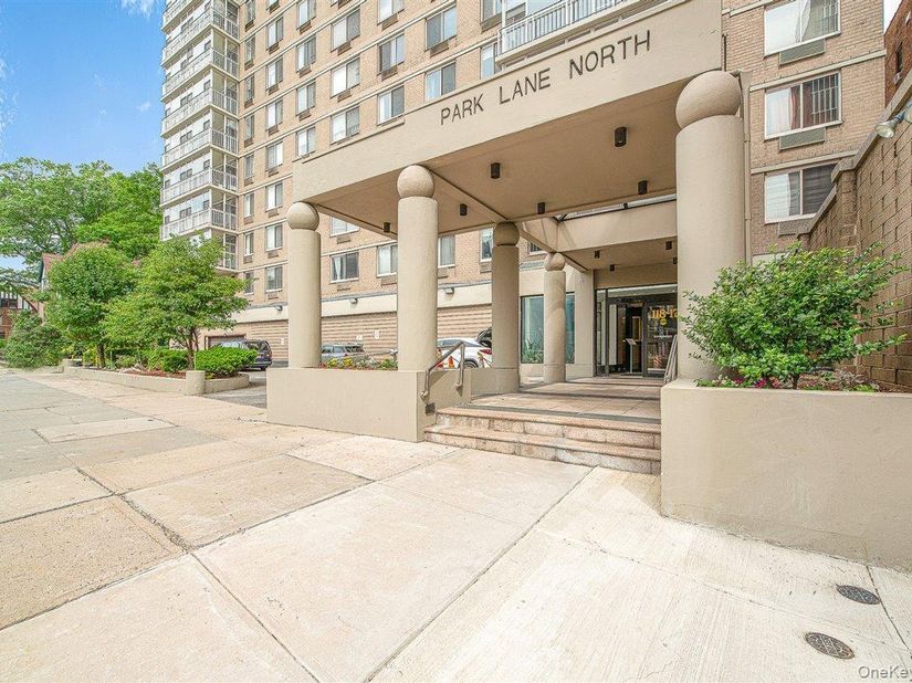 118-17 Union Turnpike 12G, Forest Hills NY 11375