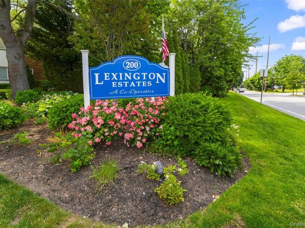 200 Lexington Ave 12E, Oyster Bay NY 11771