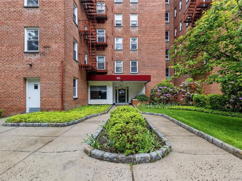 611 Palmer Road 3y, Yonkers NY 10701