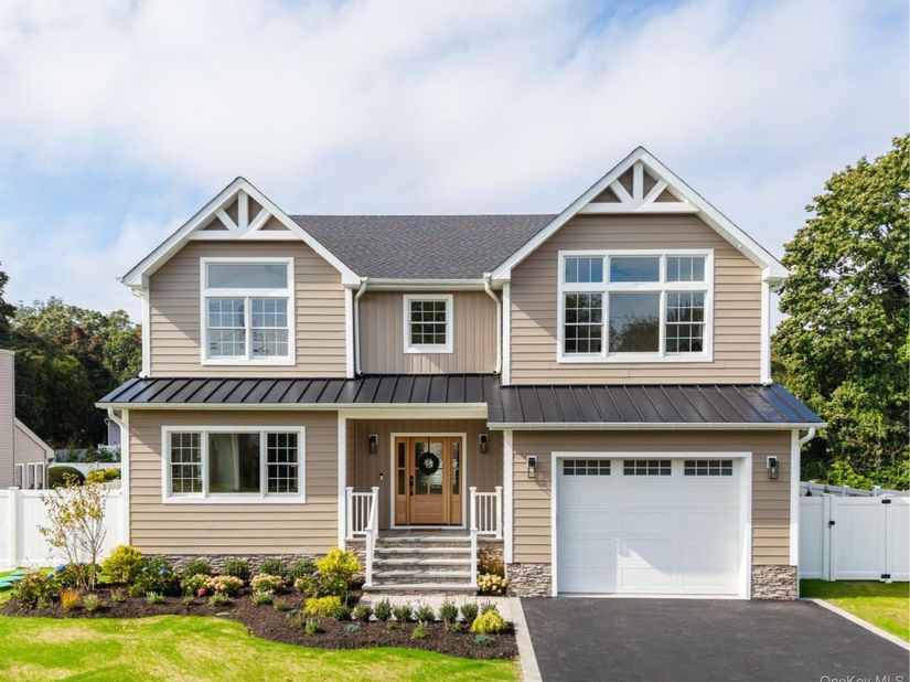 150 Bellevue Road, Oakdale NY 11769