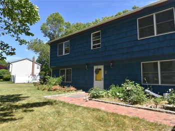 8 Long Meadow Place