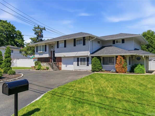 103 Wright Avenue, Deer Park NY 11729