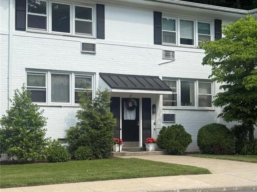27 Avon Circle D, Rye Brook NY 10573