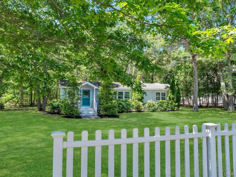 420 Sigsbee Road, Mattituck NY 11952