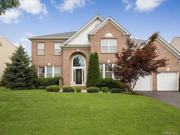 26 Woodstork Drive, Mount Sinai NY 11766