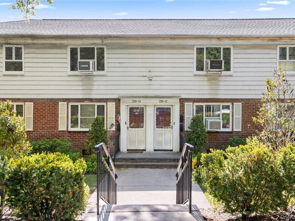 228-14 stronghurst Avenue Upper, Queens Village NY 11427