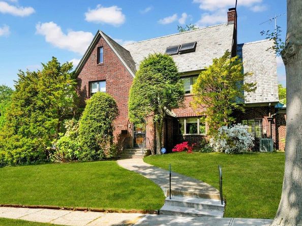 184 Commonwealth Avenue, Mount Vernon NY 10552