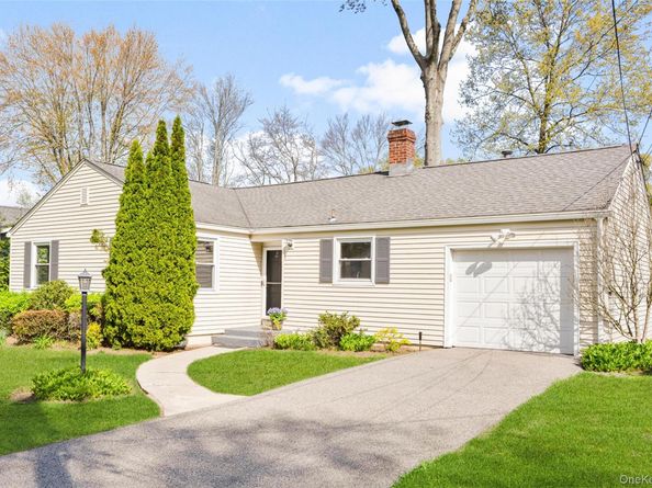 22 Rogers Drive, New Rochelle NY 10804