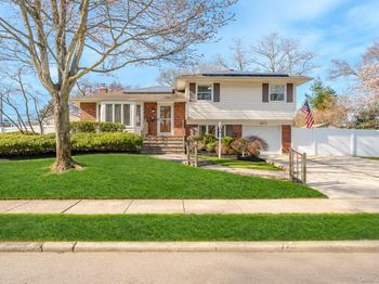 33 Parkdale Drive