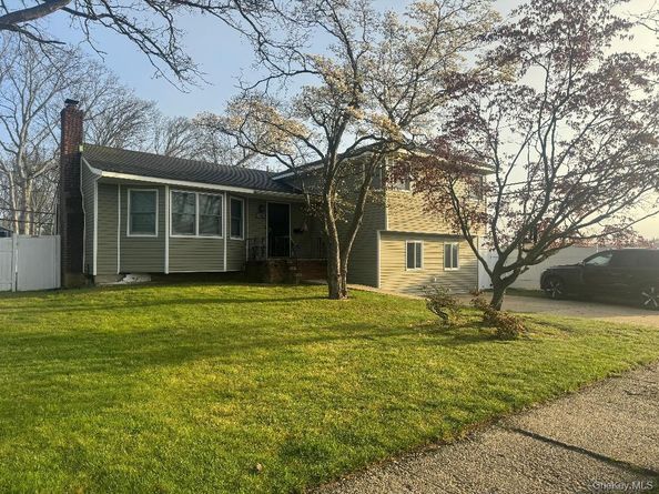 1733 Andrea Road, East Meadow NY 11554