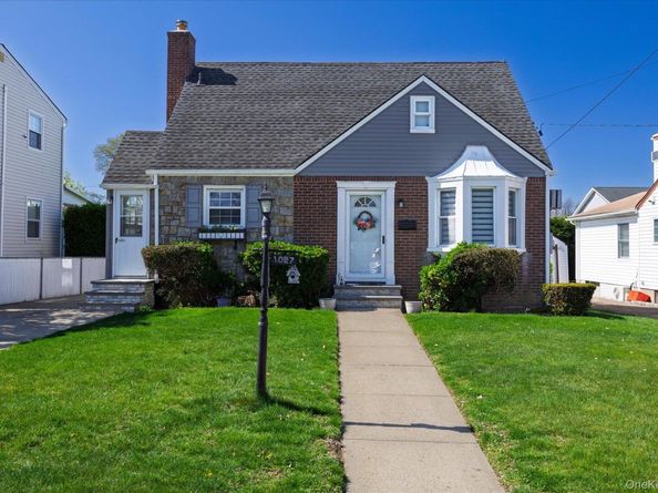 1027 Van Buren Avenue, Franklin Square NY 11010