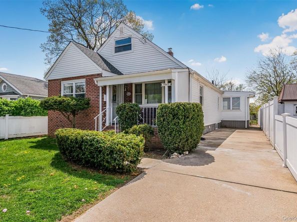 1445 Rosser Avenue, Elmont NY 11003