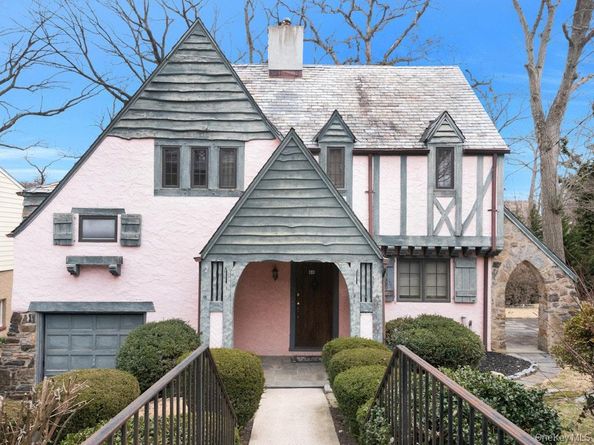 88 Stockbridge Road, Yonkers NY 10710