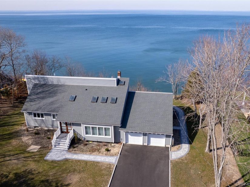 43 Waterview Drive, Sound Beach NY 11789