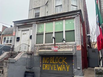 10460 Roosevelt Avenue