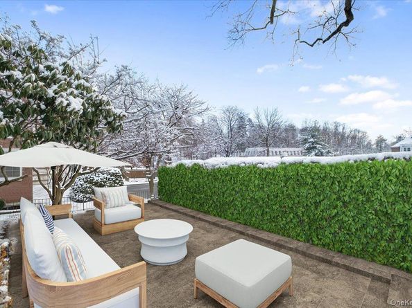 5 Campus Place TR, Scarsdale NY 10583