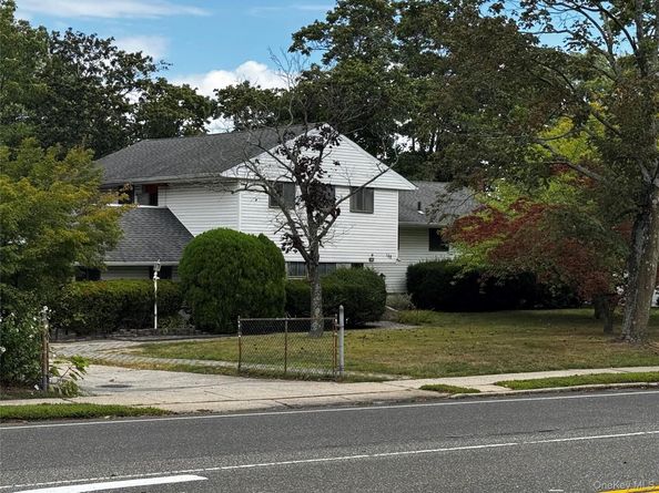 149 Phelps Lane, North Babylon NY 11703