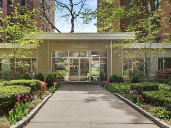 3616 Henry Hudson Pkway N