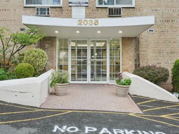 2035 Central Park Avenue