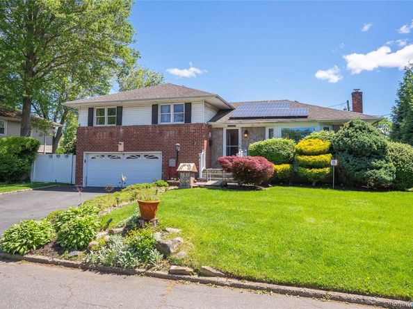 2544 New York Avenue, Huntington NY 11747