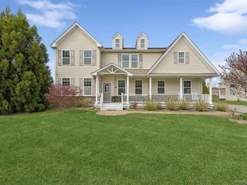 55 Hamptons Court Drive