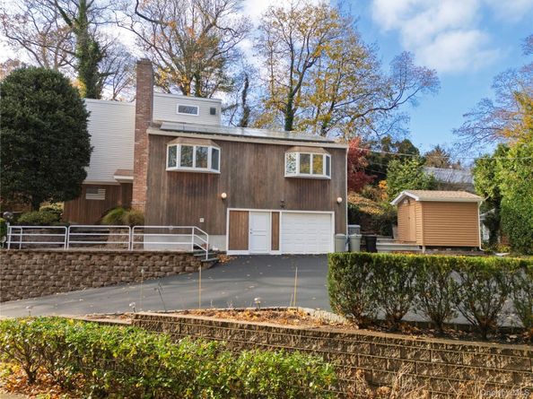 68 McCouns Lane, Oyster Bay NY 11771