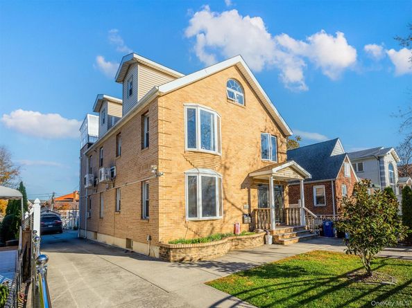 24563 61st Avenue, Little Neck NY 11362