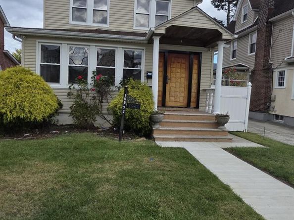 109-73 200th Street, Saint Albans NY 11412
