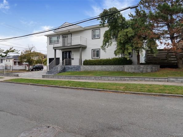 31-14 Healy Avenue, Bayswater NY 11691