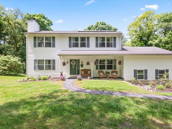 27 Pugsley Parkway, Cortlandt Manor NY 10567