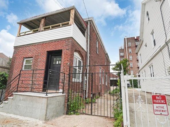 679 E 221st Street, Bronx NY 10467