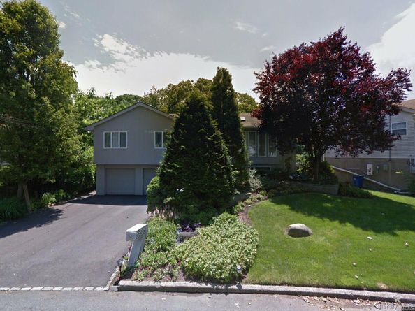 22 Pickwick Hill Drive, Huntington Station NY 11746