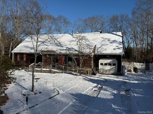 3 Fairview Road, Hampton Bays NY 11946