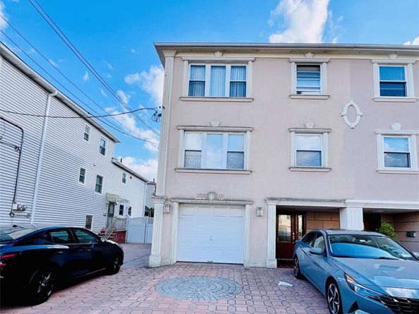 208-18 15th Road, Bayside NY 11360