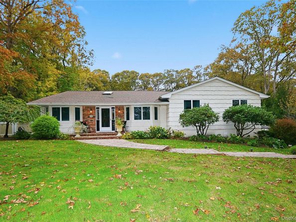 5 Fieldway Court, Huntington NY 11743