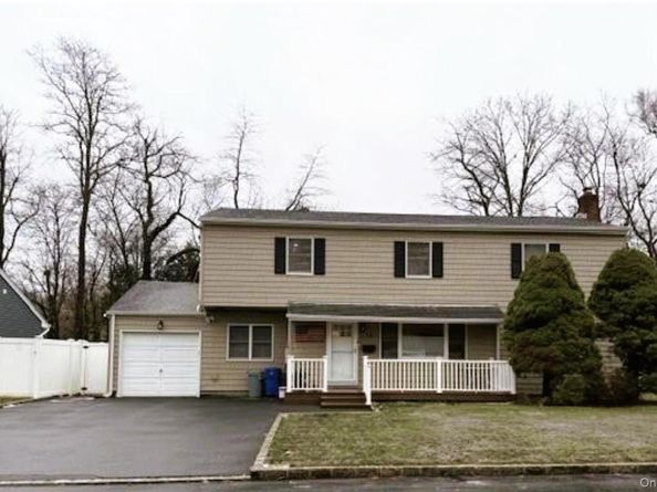 10 Armell Street, Huntington Station NY 11746