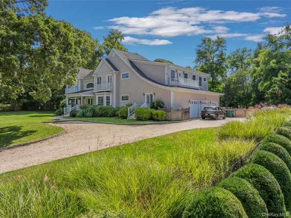 12 Fish Cove Road, Southampton NY 11968