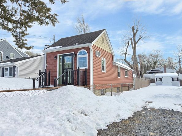 84 Wyona Avenue, Selden NY 11784