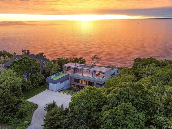 470 Lloyds Lane, Mattituck NY 11952