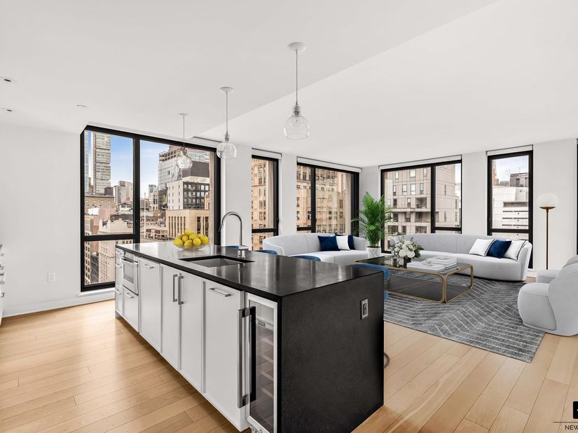 160 East 22nd Street 18A, New York NY 10010