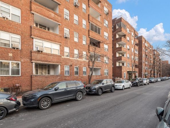 34-41 85th Street 4S, Queens NY 11372